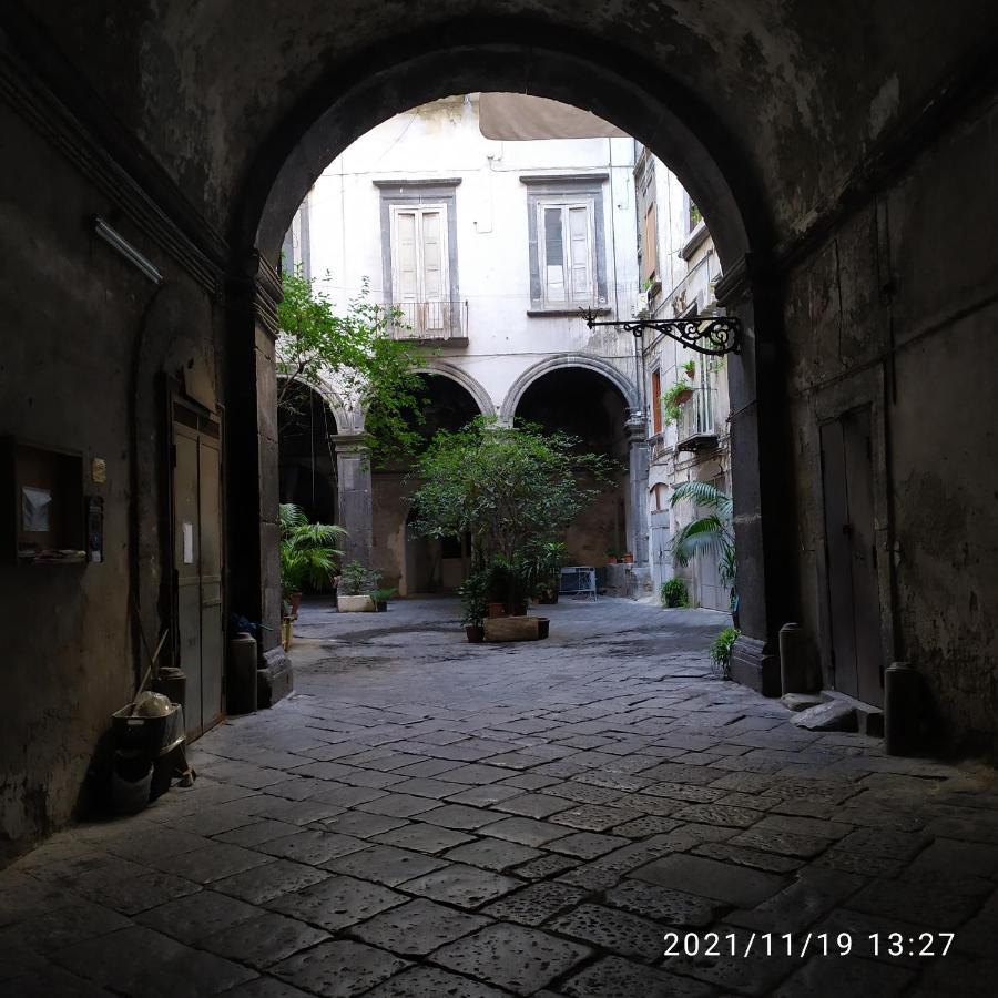 Il Castello Apartment Nápoles Exterior foto